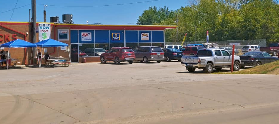Jack's Brake & Alignment shop front in Davenport, IA